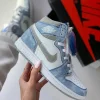 ⁦Jordan 1 Retro High OG Hyper Royal⁩ – תמונה ⁦2⁩